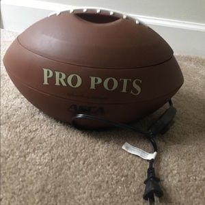 Pro pots crock football shaped slow cooker